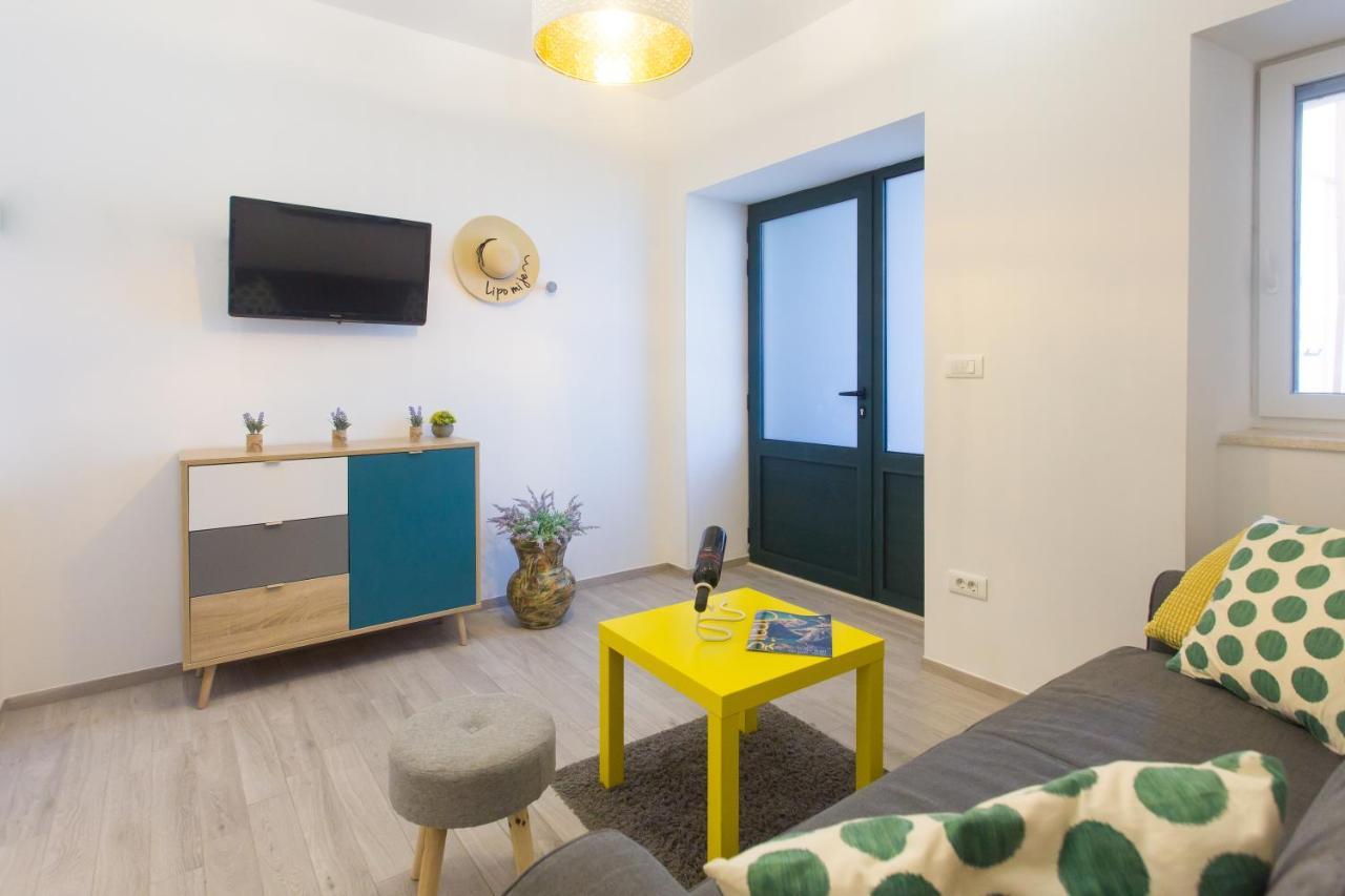 Beach Apartment Korina Sumpetar Esterno foto
