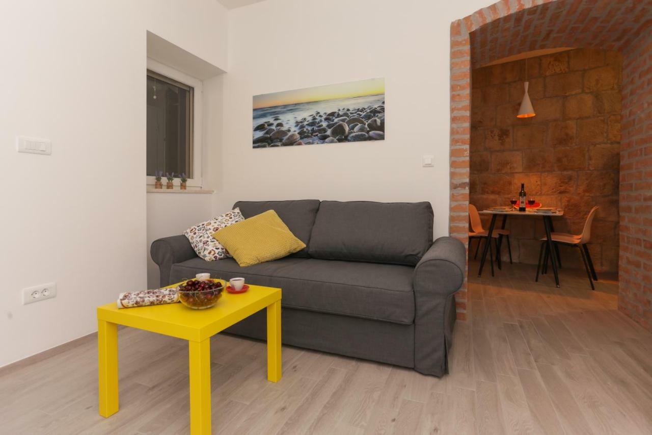 Beach Apartment Korina Sumpetar Esterno foto