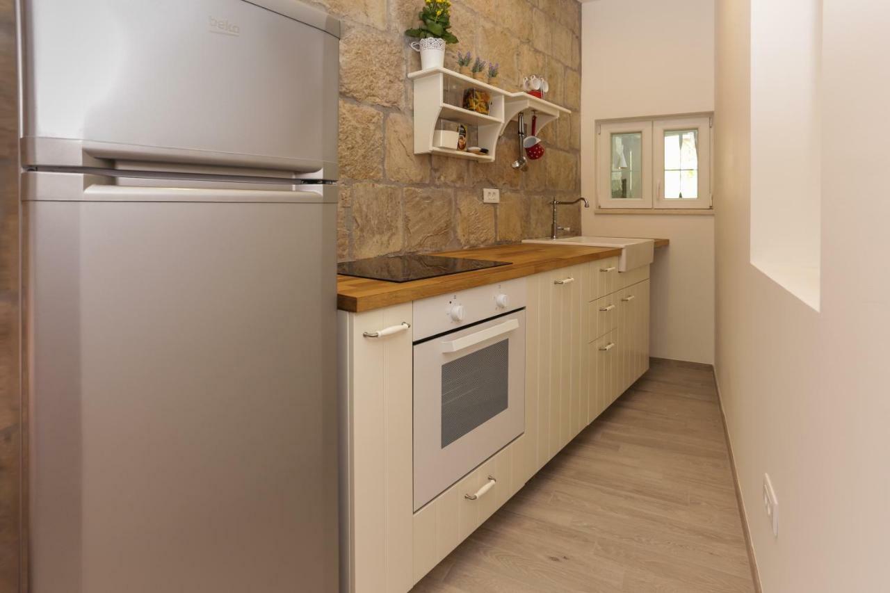 Beach Apartment Korina Sumpetar Esterno foto